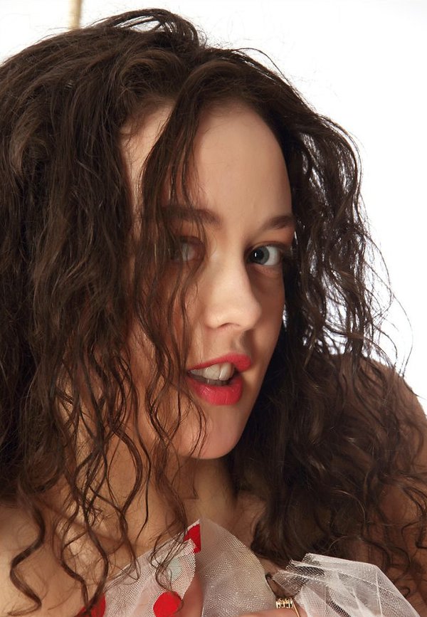 Эмилия, 26 лет, 10 размер груди